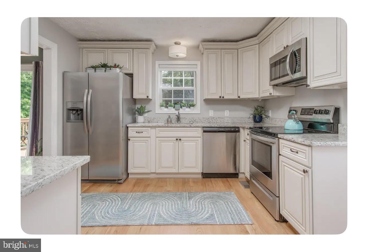 8 WHITING AVE, BOYCE, Virginia 22620, 3 Bedrooms Bedrooms, ,2 BathroomsBathrooms,Residential,For sale,8 WHITING AVE,VACL2006046 MLS # VACL2006046