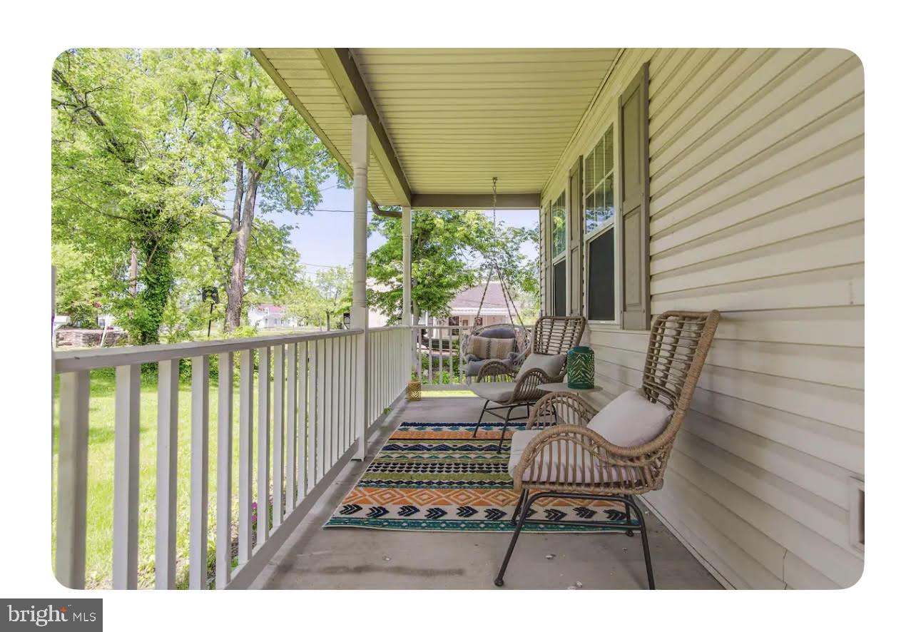 8 WHITING AVE, BOYCE, Virginia 22620, 3 Bedrooms Bedrooms, ,2 BathroomsBathrooms,Residential,For sale,8 WHITING AVE,VACL2006046 MLS # VACL2006046