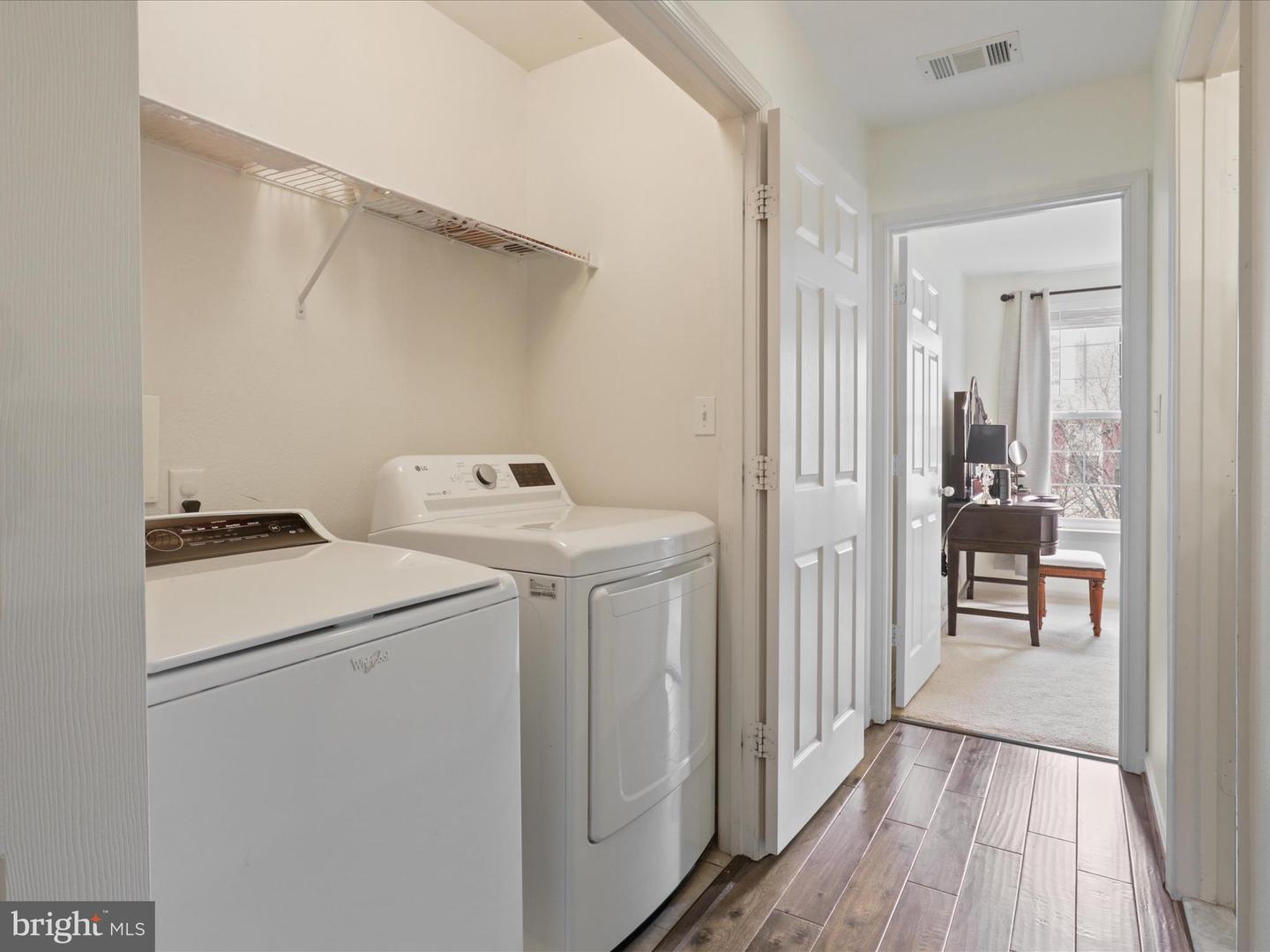 8065 NICOSH CIRCLE LN #55, FALLS CHURCH, Virginia 22042, 3 Bedrooms Bedrooms, ,3 BathroomsBathrooms,Residential,For sale,8065 NICOSH CIRCLE LN #55,VAFX2270072 MLS # VAFX2270072