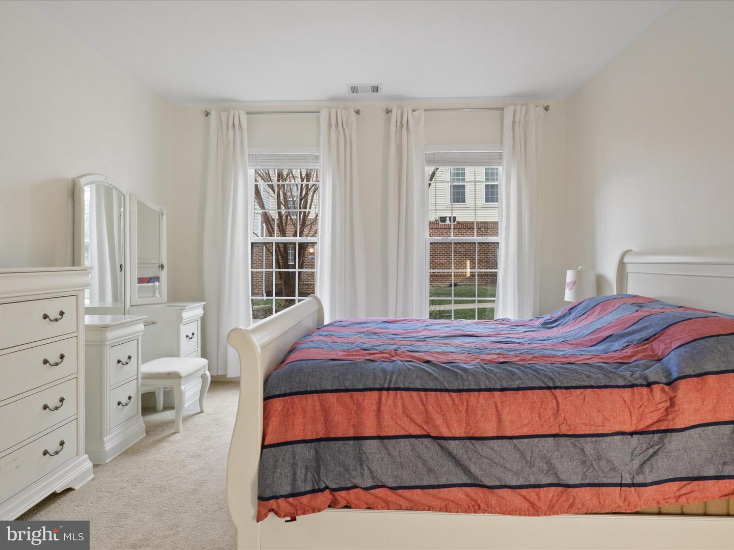 8065 NICOSH CIRCLE LN #55, FALLS CHURCH, Virginia 22042, 3 Bedrooms Bedrooms, ,3 BathroomsBathrooms,Residential,For sale,8065 NICOSH CIRCLE LN #55,VAFX2270072 MLS # VAFX2270072