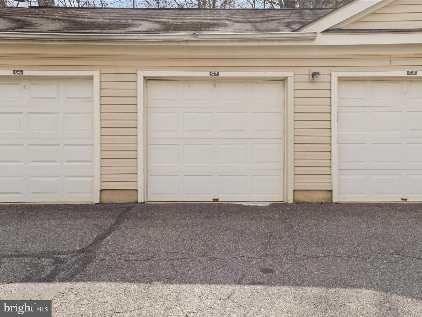 8065 NICOSH CIRCLE LN #55, FALLS CHURCH, Virginia 22042, 3 Bedrooms Bedrooms, ,3 BathroomsBathrooms,Residential,For sale,8065 NICOSH CIRCLE LN #55,VAFX2270072 MLS # VAFX2270072