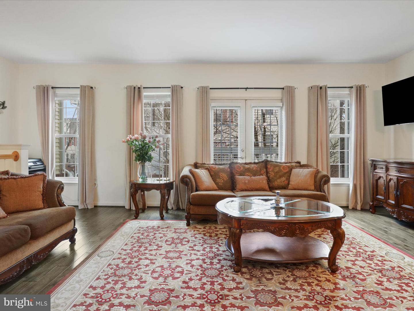 8065 NICOSH CIRCLE LN #55, FALLS CHURCH, Virginia 22042, 3 Bedrooms Bedrooms, ,3 BathroomsBathrooms,Residential,For sale,8065 NICOSH CIRCLE LN #55,VAFX2270072 MLS # VAFX2270072