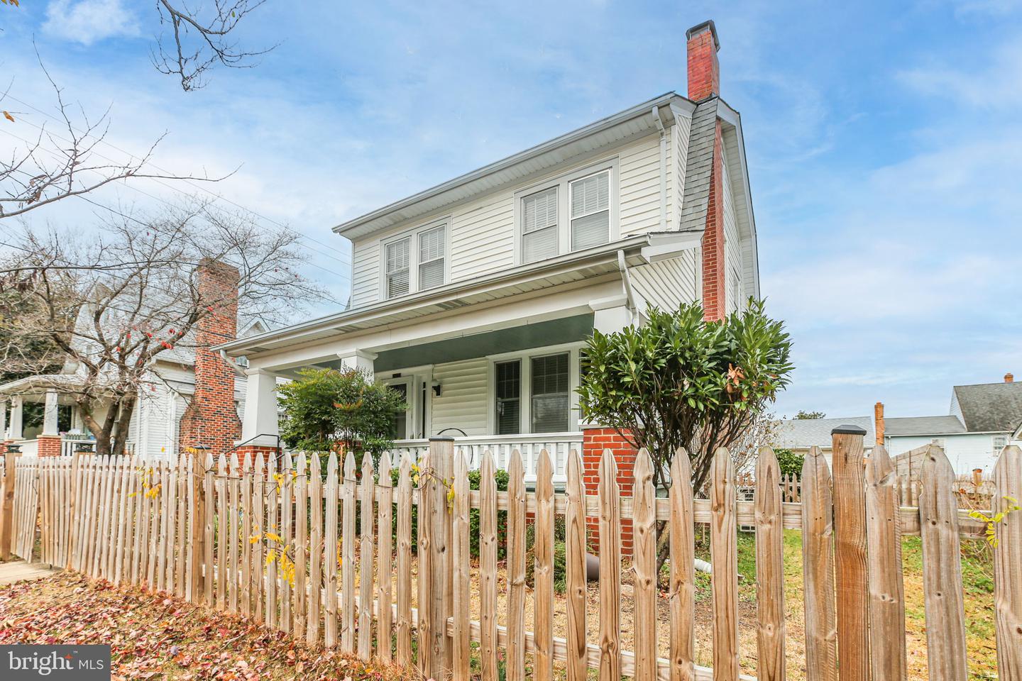 905 MONUMENT AVE, FREDERICKSBURG, Virginia 22401, 3 Bedrooms Bedrooms, ,2 BathroomsBathrooms,Residential,For sale,905 MONUMENT AVE,VAFB2009086 MLS # VAFB2009086 905 MONUMENT AVE, FREDERICKSBURG, Virginia 22401, 3 Bedrooms Bedrooms, ,2 BathroomsBathrooms,Residential,For sale,905 MONUMENT AVE,VAFB2009086 MLS # VAFB2009086