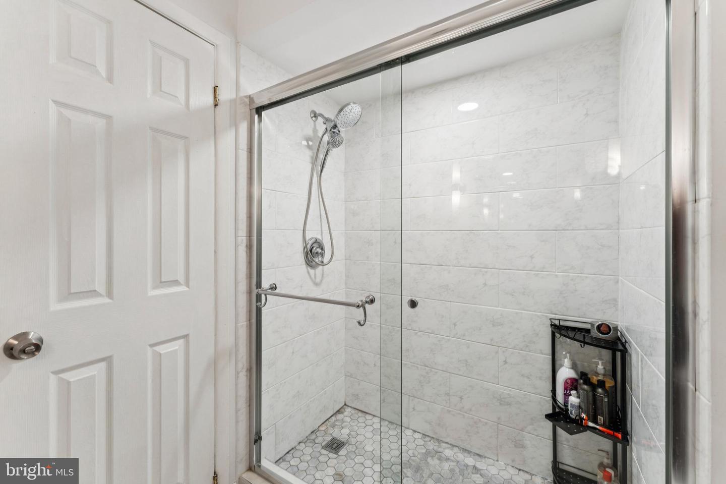3009 HAWTHORNE DR NE, WASHINGTON, District Of Columbia 20017, 2 Bedrooms Bedrooms, ,1 BathroomBathrooms,Residential,For sale,3009 HAWTHORNE DR NE,DCDC2227584 MLS # DCDC2227584