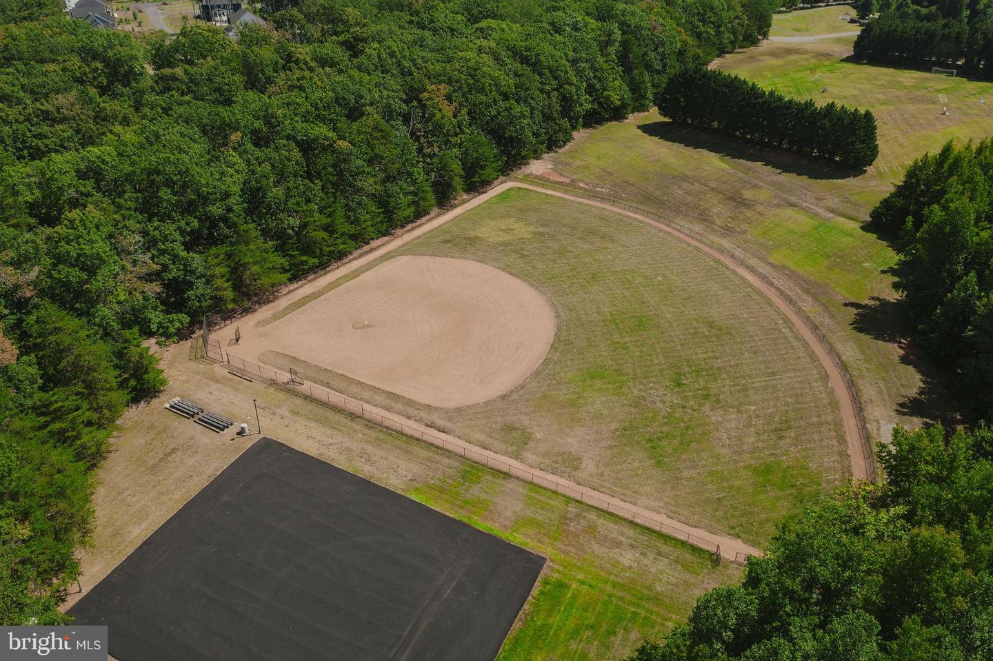 11607 FAWN LAKE PKWY, SPOTSYLVANIA, Virginia 22551, 6 Bedrooms Bedrooms, ,4 BathroomsBathrooms,Residential,For sale,11607 FAWN LAKE PKWY,VASP2037010 MLS # VASP2037010