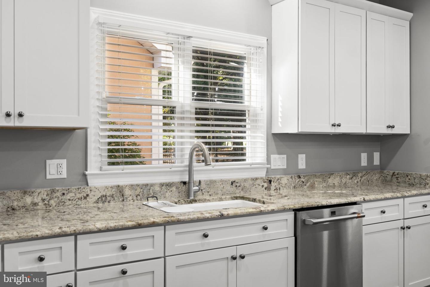 11607 FAWN LAKE PKWY, SPOTSYLVANIA, Virginia 22551, 6 Bedrooms Bedrooms, ,4 BathroomsBathrooms,Residential,For sale,11607 FAWN LAKE PKWY,VASP2037010 MLS # VASP2037010