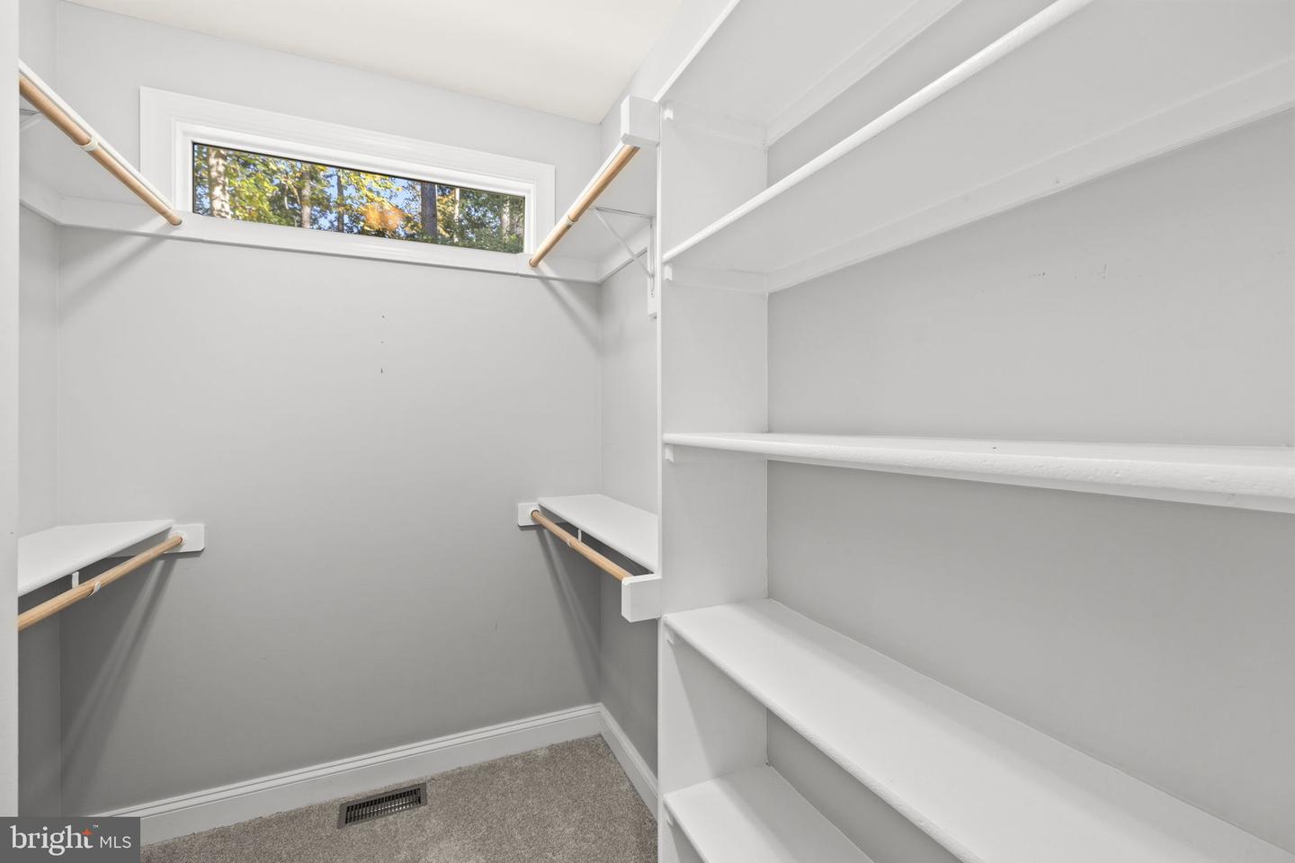 11607 FAWN LAKE PKWY, SPOTSYLVANIA, Virginia 22551, 6 Bedrooms Bedrooms, ,4 BathroomsBathrooms,Residential,For sale,11607 FAWN LAKE PKWY,VASP2037010 MLS # VASP2037010