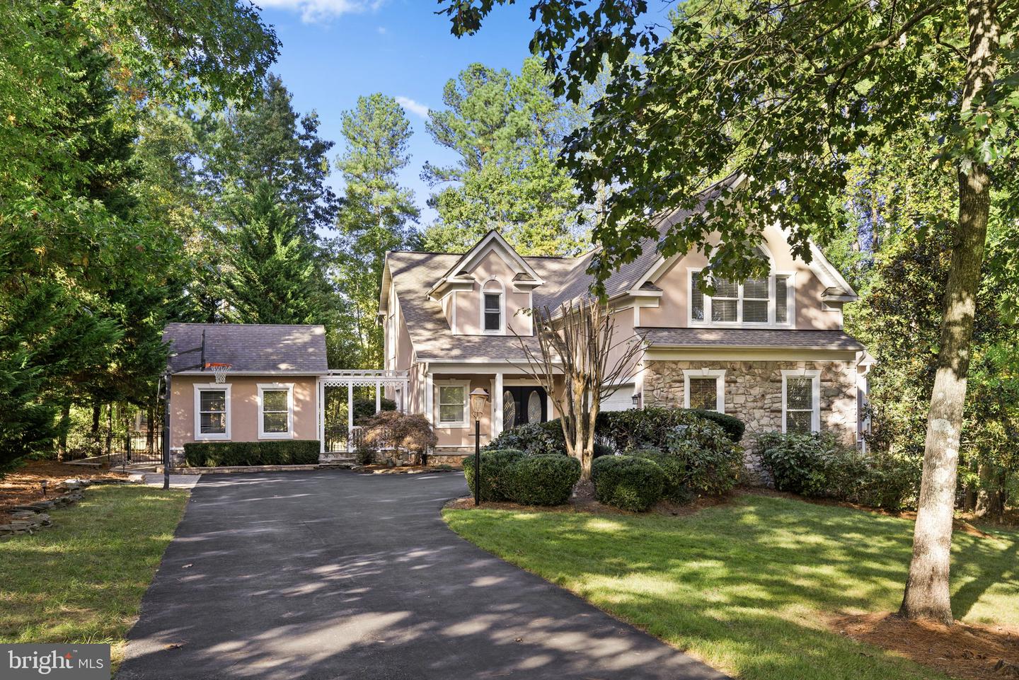 11607 FAWN LAKE PKWY, SPOTSYLVANIA, Virginia 22551, 6 Bedrooms Bedrooms, ,4 BathroomsBathrooms,Residential,For sale,11607 FAWN LAKE PKWY,VASP2037010 MLS # VASP2037010