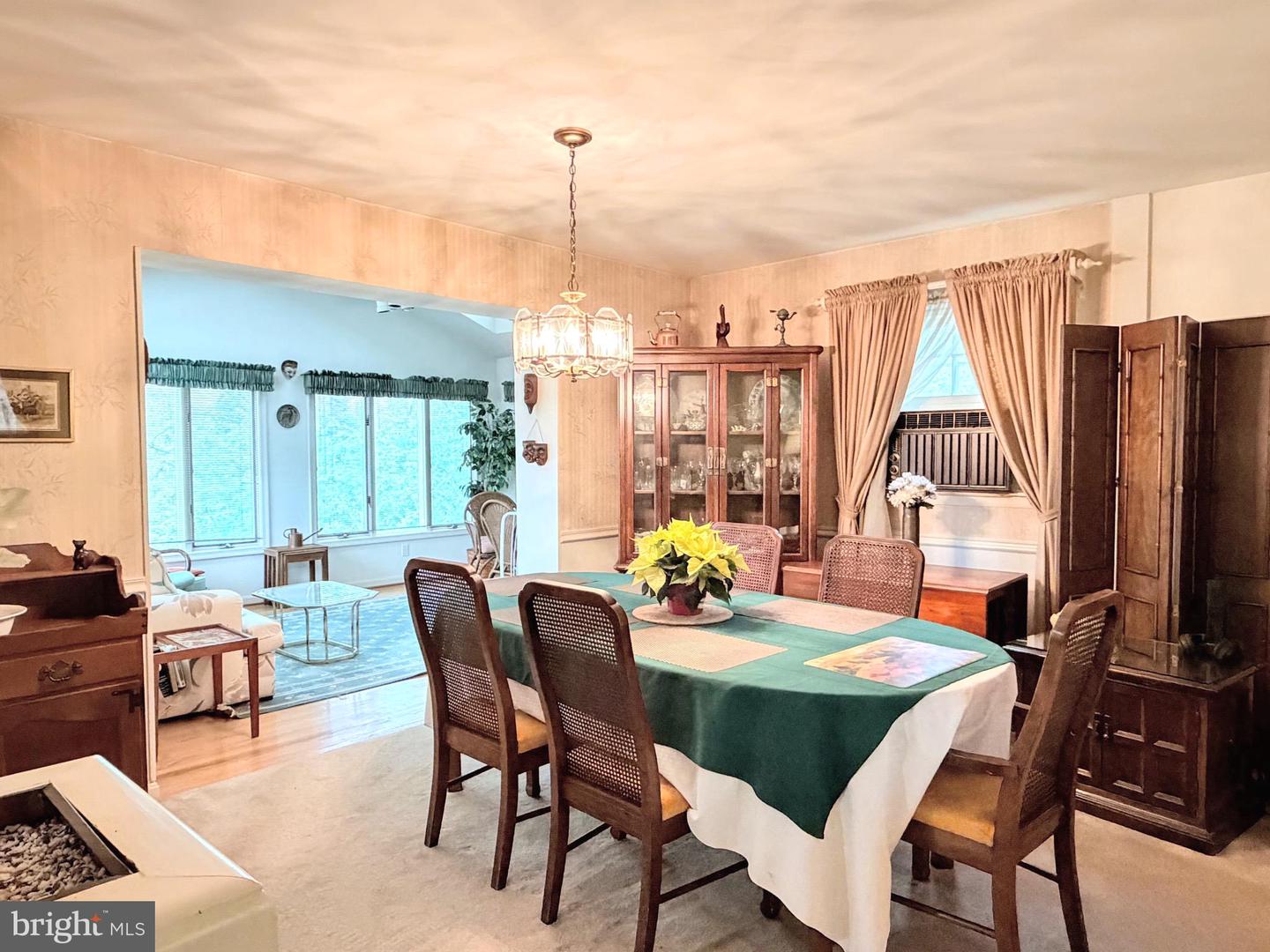 9921 WOODROW ST, VIENNA, Virginia 22181, 5 Bedrooms Bedrooms, ,2 BathroomsBathrooms,Residential,For sale,9921 WOODROW ST,VAFX2276860 MLS # VAFX2276860 9921 WOODROW ST, VIENNA, Virginia 22181, 5 Bedrooms Bedrooms, ,2 BathroomsBathrooms,Residential,For sale,9921 WOODROW ST,VAFX2276860 MLS # VAFX2276860