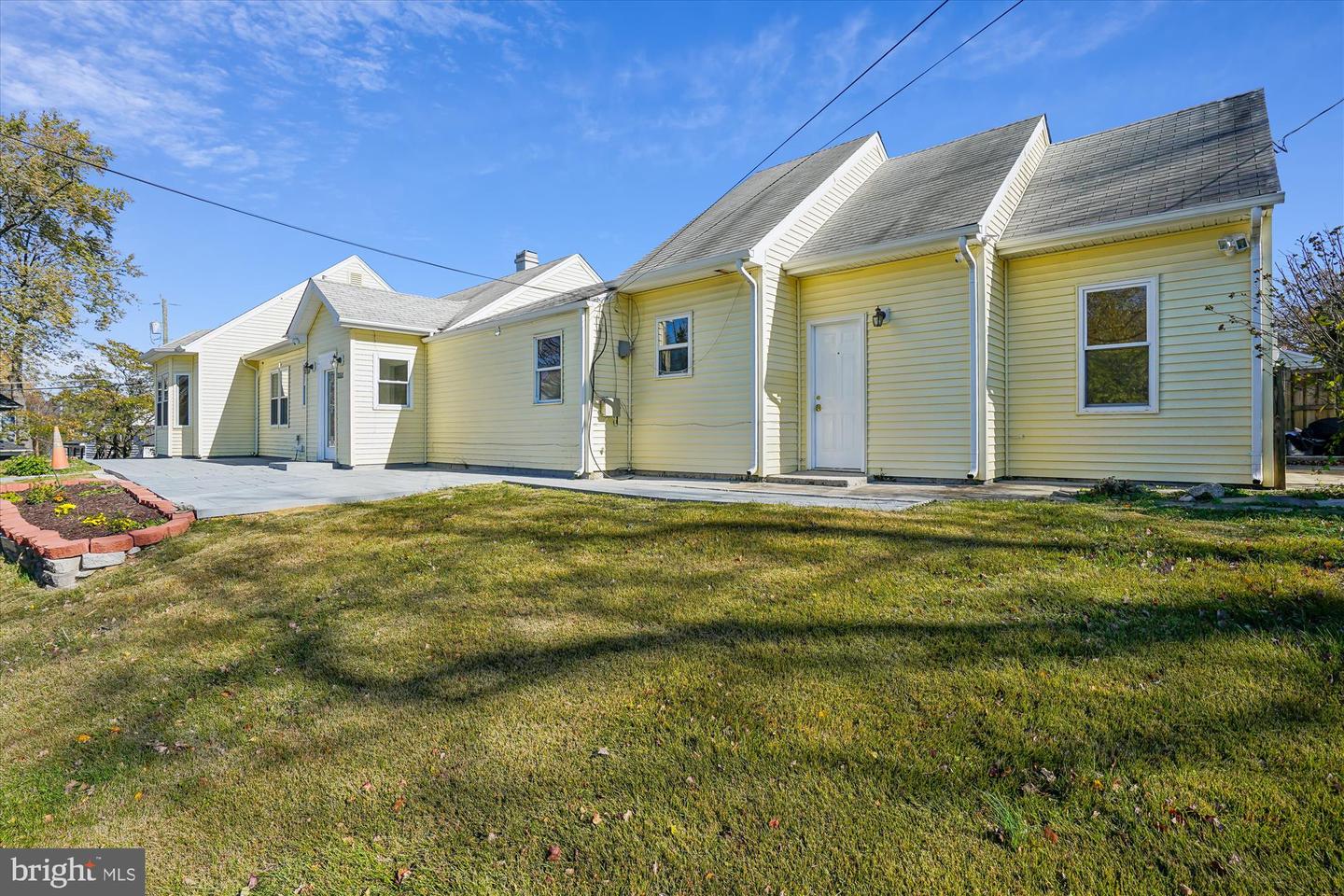 3201 NOTTAGE LN, FALLS CHURCH, Virginia 22042, 6 Bedrooms Bedrooms, ,4 BathroomsBathrooms,Residential,For sale,3201 NOTTAGE LN,VAFX2277438 MLS # VAFX2277438