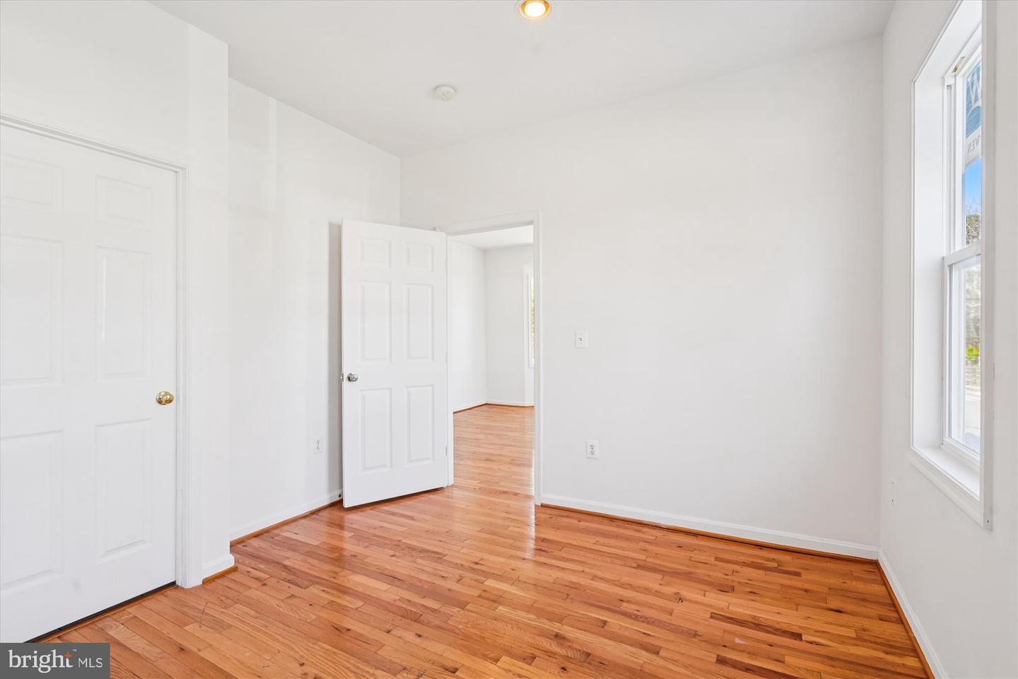 3201 NOTTAGE LN, FALLS CHURCH, Virginia 22042, 6 Bedrooms Bedrooms, ,4 BathroomsBathrooms,Residential,For sale,3201 NOTTAGE LN,VAFX2277438 MLS # VAFX2277438