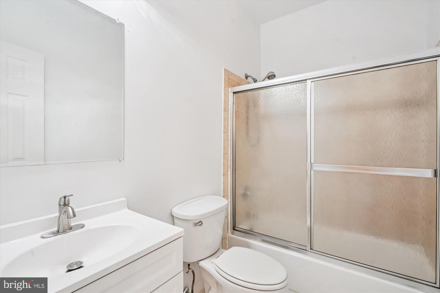 3201 NOTTAGE LN, FALLS CHURCH, Virginia 22042, 6 Bedrooms Bedrooms, ,4 BathroomsBathrooms,Residential,For sale,3201 NOTTAGE LN,VAFX2277438 MLS # VAFX2277438