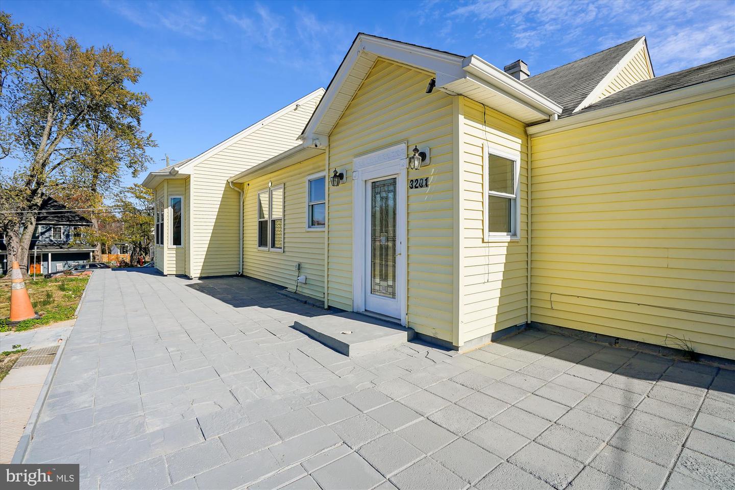 3201 NOTTAGE LN, FALLS CHURCH, Virginia 22042, 6 Bedrooms Bedrooms, ,4 BathroomsBathrooms,Residential,For sale,3201 NOTTAGE LN,VAFX2277438 MLS # VAFX2277438