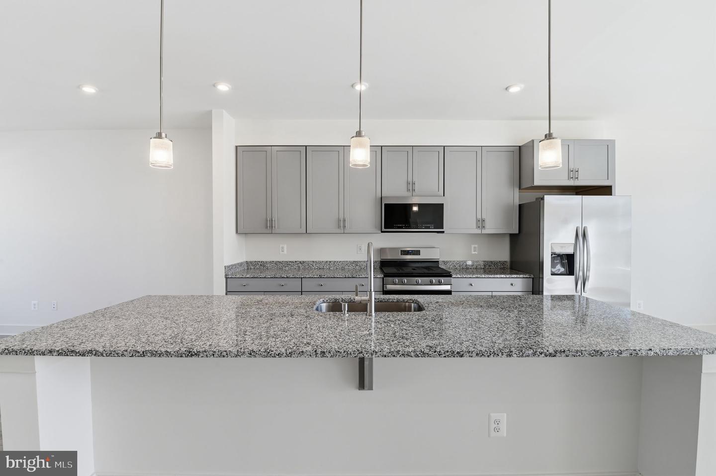 1490 MEADOWLARK GLEN RD, DUMFRIES, Virginia 22026, 4 Bedrooms Bedrooms, ,2 BathroomsBathrooms,Residential,For sale,1490 MEADOWLARK GLEN RD,VAPW2107438 MLS # VAPW2107438