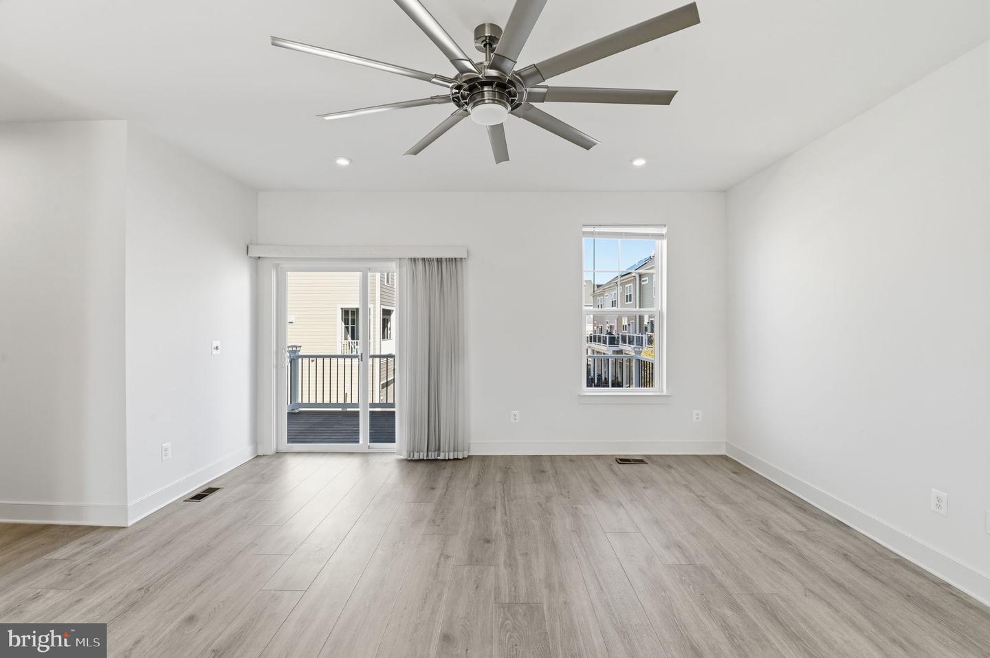 1490 MEADOWLARK GLEN RD, DUMFRIES, Virginia 22026, 4 Bedrooms Bedrooms, ,2 BathroomsBathrooms,Residential,For sale,1490 MEADOWLARK GLEN RD,VAPW2107438 MLS # VAPW2107438