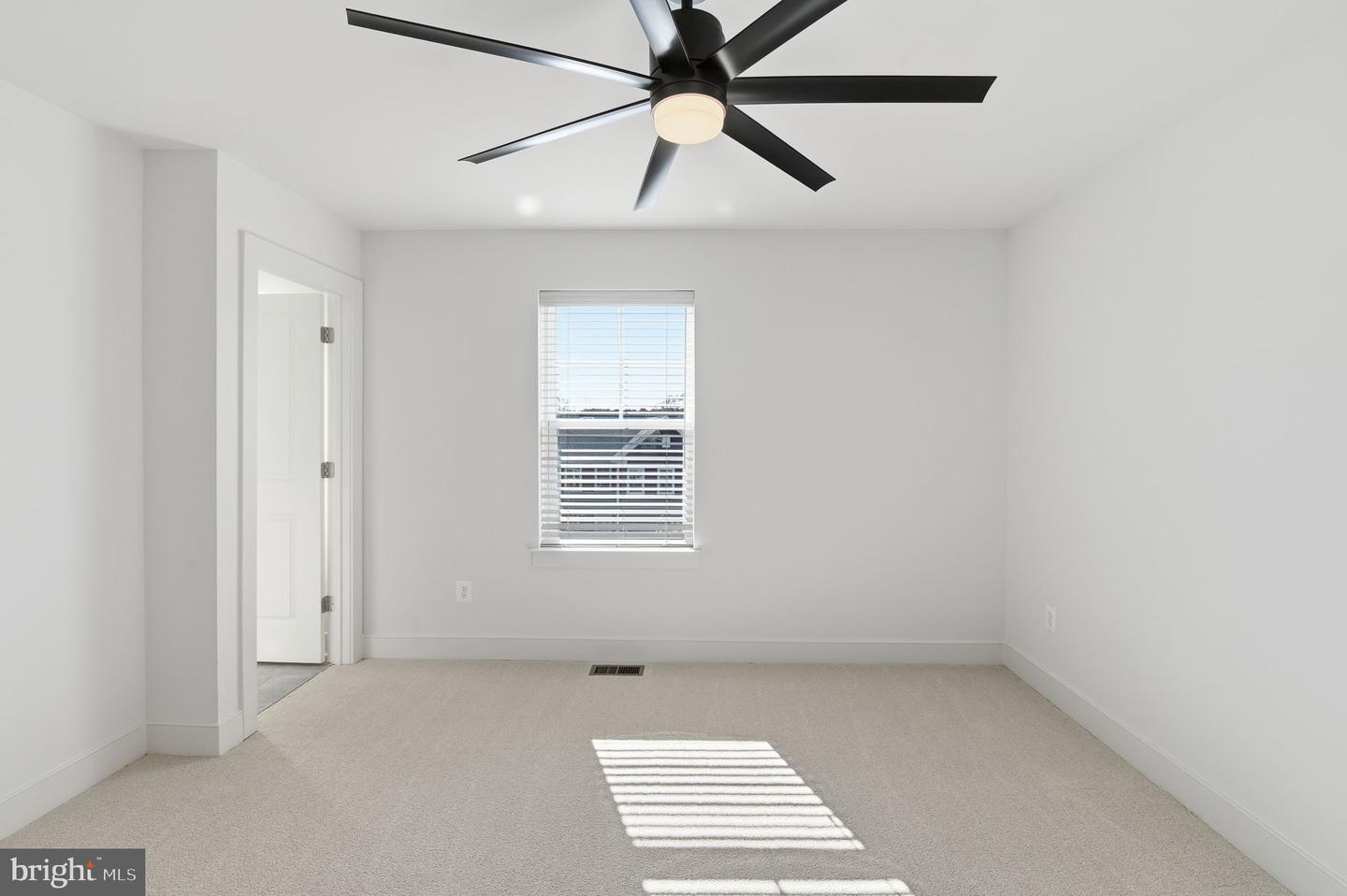 1490 MEADOWLARK GLEN RD, DUMFRIES, Virginia 22026, 4 Bedrooms Bedrooms, ,2 BathroomsBathrooms,Residential,For sale,1490 MEADOWLARK GLEN RD,VAPW2107438 MLS # VAPW2107438