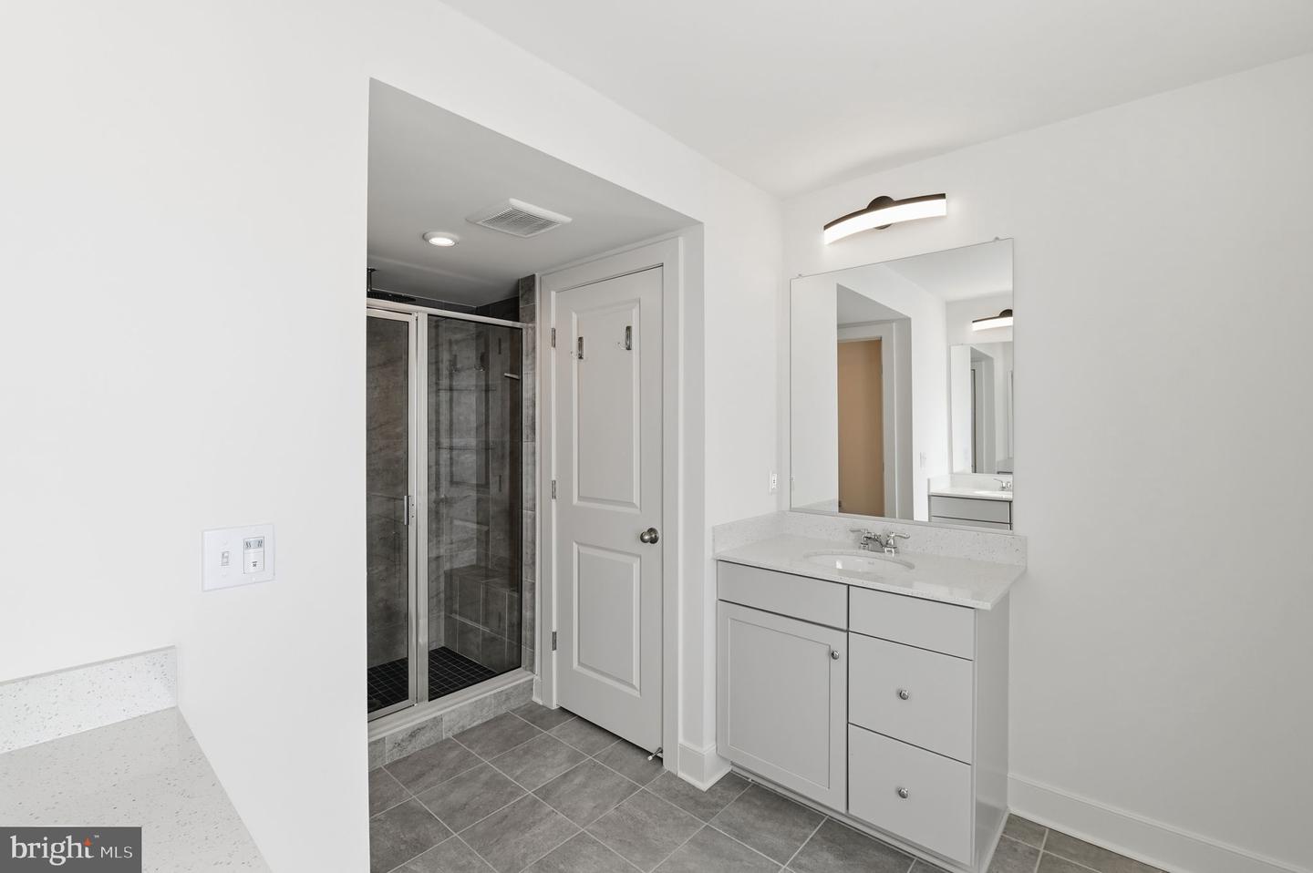 1490 MEADOWLARK GLEN RD, DUMFRIES, Virginia 22026, 4 Bedrooms Bedrooms, ,2 BathroomsBathrooms,Residential,For sale,1490 MEADOWLARK GLEN RD,VAPW2107438 MLS # VAPW2107438