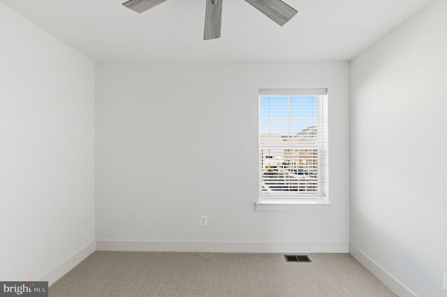 1490 MEADOWLARK GLEN RD, DUMFRIES, Virginia 22026, 4 Bedrooms Bedrooms, ,2 BathroomsBathrooms,Residential,For sale,1490 MEADOWLARK GLEN RD,VAPW2107438 MLS # VAPW2107438