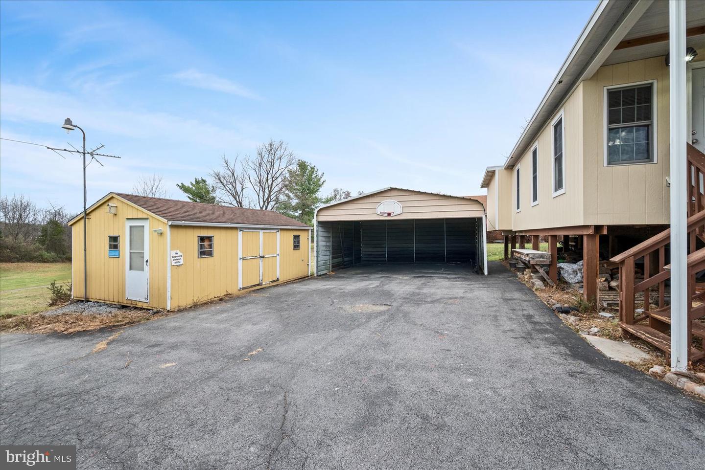 163 DENNY LN, WINCHESTER, Virginia 22603, 3 Bedrooms Bedrooms, ,2 BathroomsBathrooms,Residential,For sale,163 DENNY LN,VAFV2038058 MLS # VAFV2038058