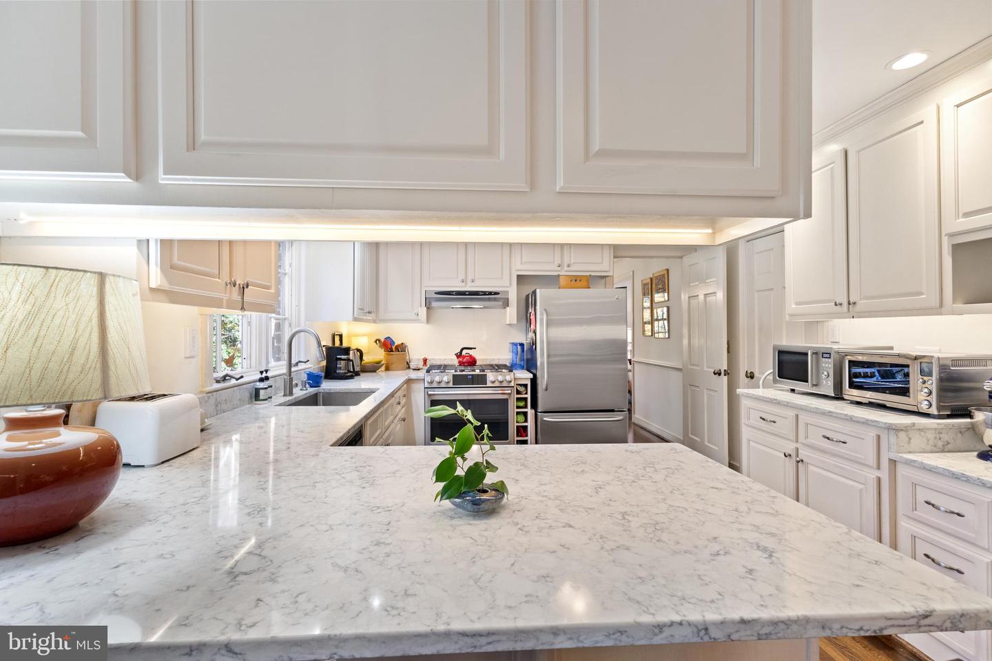 124 LAKE DR, WILLIAMSBURG, Virginia 23185, 4 Bedrooms Bedrooms, ,3 BathroomsBathrooms,Residential,For sale,124 LAKE DR,VAJC2000572 MLS # VAJC2000572