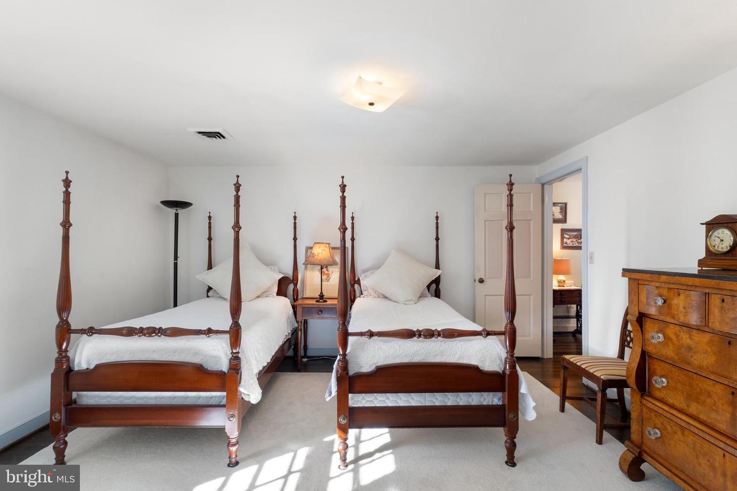 124 LAKE DR, WILLIAMSBURG, Virginia 23185, 4 Bedrooms Bedrooms, ,3 BathroomsBathrooms,Residential,For sale,124 LAKE DR,VAJC2000572 MLS # VAJC2000572