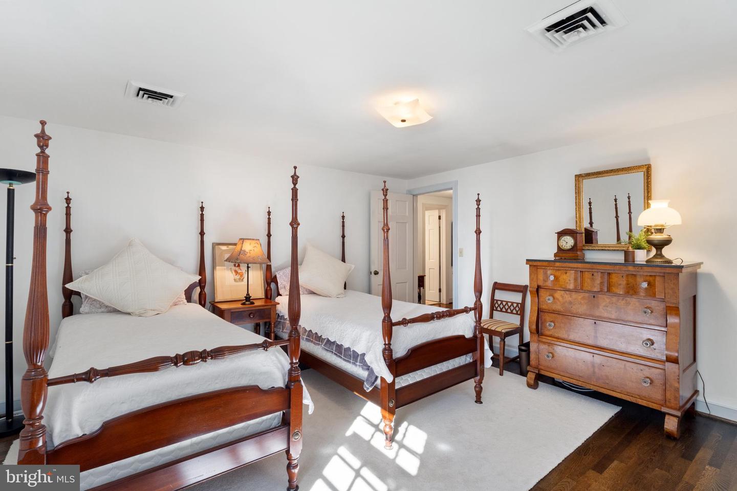 124 LAKE DR, WILLIAMSBURG, Virginia 23185, 4 Bedrooms Bedrooms, ,3 BathroomsBathrooms,Residential,For sale,124 LAKE DR,VAJC2000572 MLS # VAJC2000572