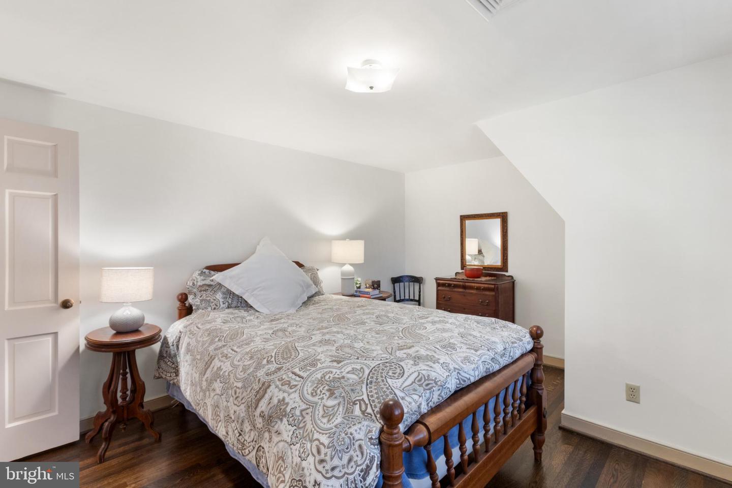 124 LAKE DR, WILLIAMSBURG, Virginia 23185, 4 Bedrooms Bedrooms, ,3 BathroomsBathrooms,Residential,For sale,124 LAKE DR,VAJC2000572 MLS # VAJC2000572