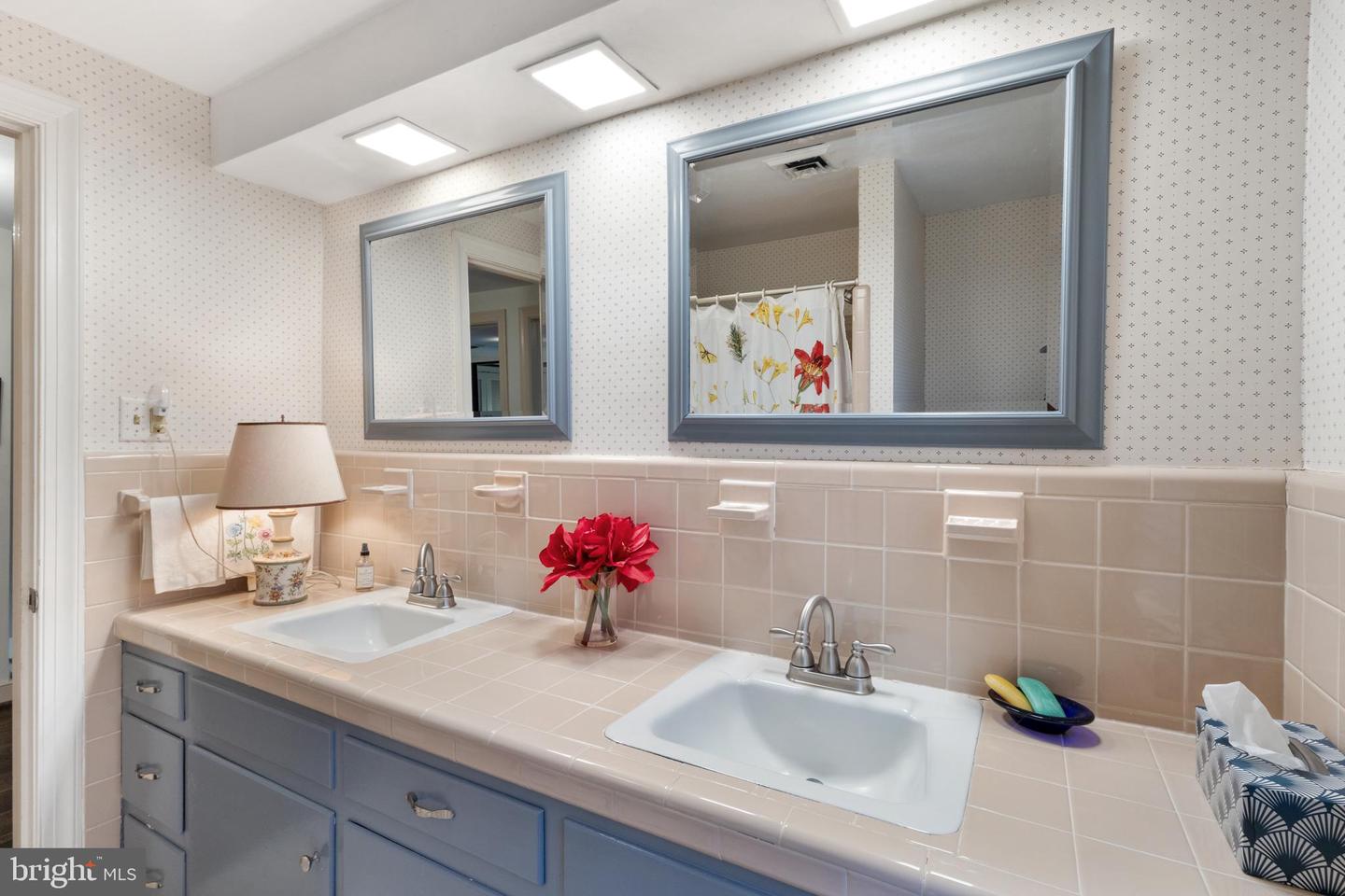 124 LAKE DR, WILLIAMSBURG, Virginia 23185, 4 Bedrooms Bedrooms, ,3 BathroomsBathrooms,Residential,For sale,124 LAKE DR,VAJC2000572 MLS # VAJC2000572