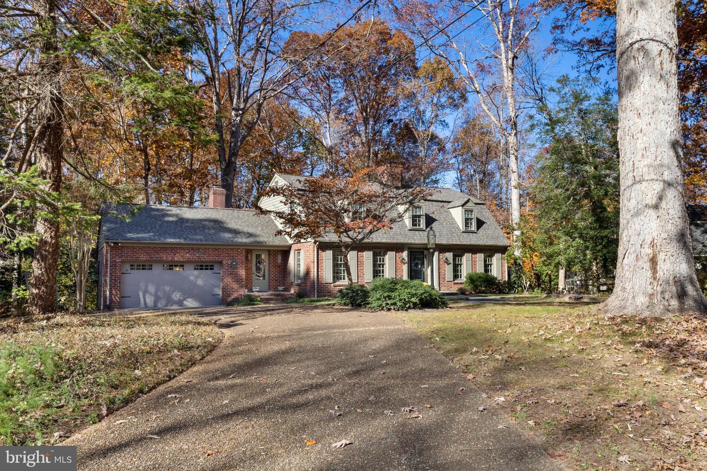 124 LAKE DR, WILLIAMSBURG, Virginia 23185, 4 Bedrooms Bedrooms, ,3 BathroomsBathrooms,Residential,For sale,124 LAKE DR,VAJC2000572 MLS # VAJC2000572