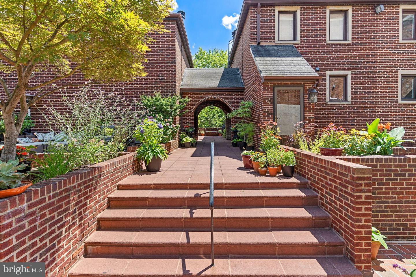 1715 15TH ST NW #41, WASHINGTON, District Of Columbia 20009, 2 Bedrooms Bedrooms, ,1 BathroomBathrooms,Residential,For sale,1715 15TH ST NW #41,DCDC2232186 MLS # DCDC2232186 1715 15TH ST NW #41, WASHINGTON, District Of Columbia 20009, 2 Bedrooms Bedrooms, ,1 BathroomBathrooms,Residential,For sale,1715 15TH ST NW #41,DCDC2232186 MLS # DCDC2232186