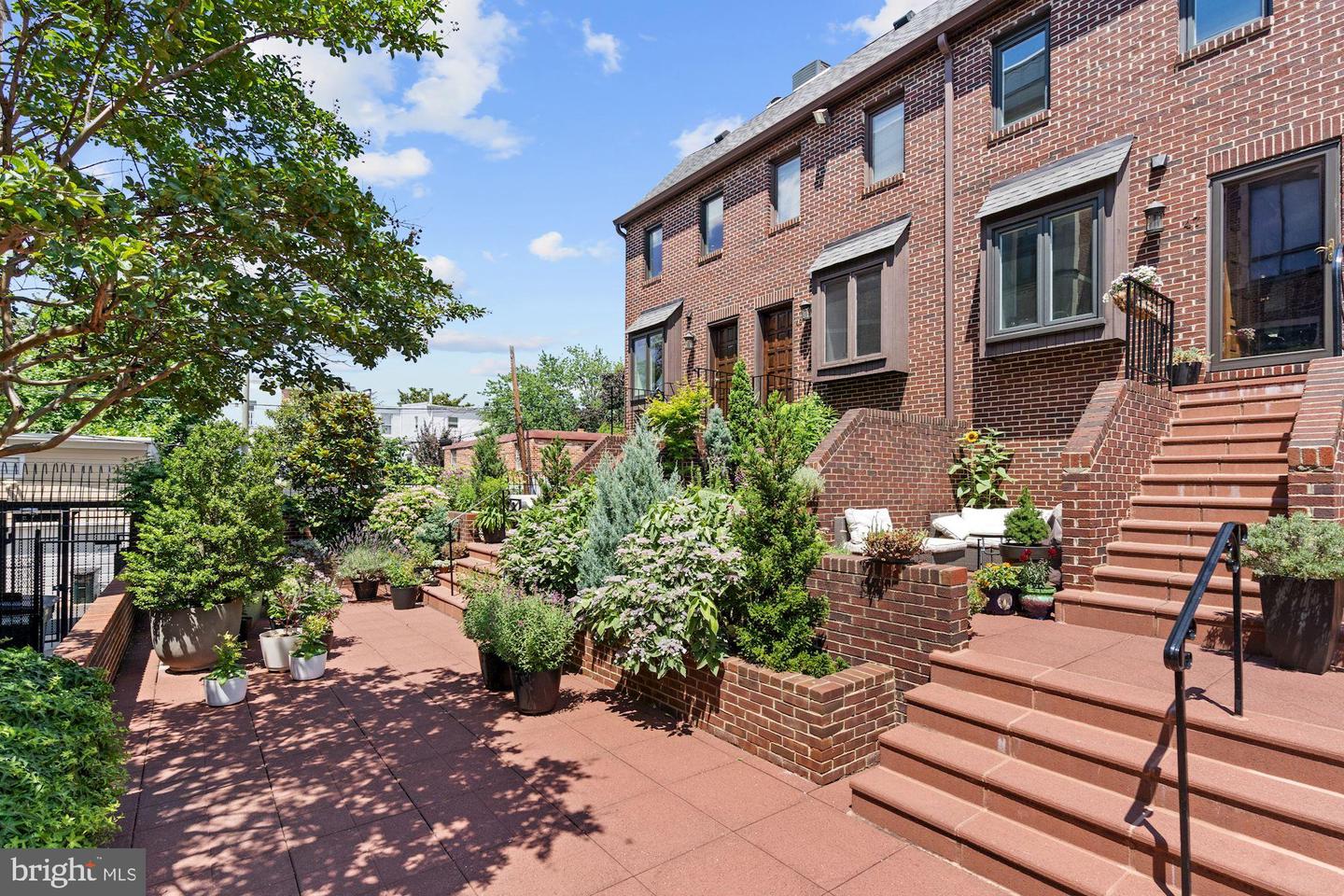 1715 15TH ST NW #41, WASHINGTON, District Of Columbia 20009, 2 Bedrooms Bedrooms, ,1 BathroomBathrooms,Residential,For sale,1715 15TH ST NW #41,DCDC2232186 MLS # DCDC2232186 1715 15TH ST NW #41, WASHINGTON, District Of Columbia 20009, 2 Bedrooms Bedrooms, ,1 BathroomBathrooms,Residential,For sale,1715 15TH ST NW #41,DCDC2232186 MLS # DCDC2232186