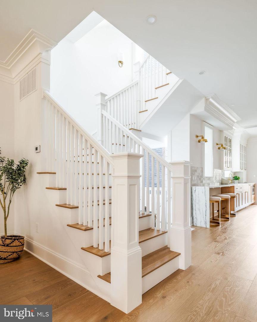 2460 ONTARIO RD NW, WASHINGTON, District Of Columbia 20009, 5 Bedrooms Bedrooms, ,4 BathroomsBathrooms,Residential,For sale,2460 ONTARIO RD NW,DCDC2232192 MLS # DCDC2232192