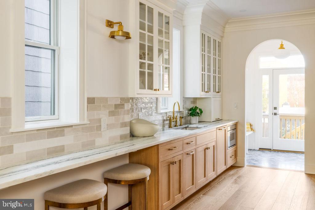 2460 ONTARIO RD NW, WASHINGTON, District Of Columbia 20009, 5 Bedrooms Bedrooms, ,4 BathroomsBathrooms,Residential,For sale,2460 ONTARIO RD NW,DCDC2232192 MLS # DCDC2232192