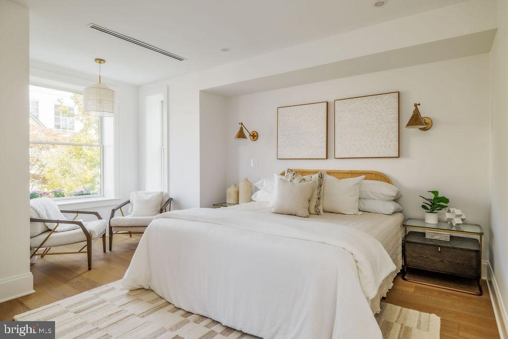 2460 ONTARIO RD NW, WASHINGTON, District Of Columbia 20009, 5 Bedrooms Bedrooms, ,4 BathroomsBathrooms,Residential,For sale,2460 ONTARIO RD NW,DCDC2232192 MLS # DCDC2232192