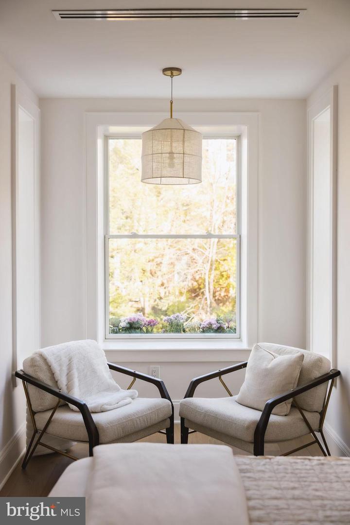 2460 ONTARIO RD NW, WASHINGTON, District Of Columbia 20009, 5 Bedrooms Bedrooms, ,4 BathroomsBathrooms,Residential,For sale,2460 ONTARIO RD NW,DCDC2232192 MLS # DCDC2232192