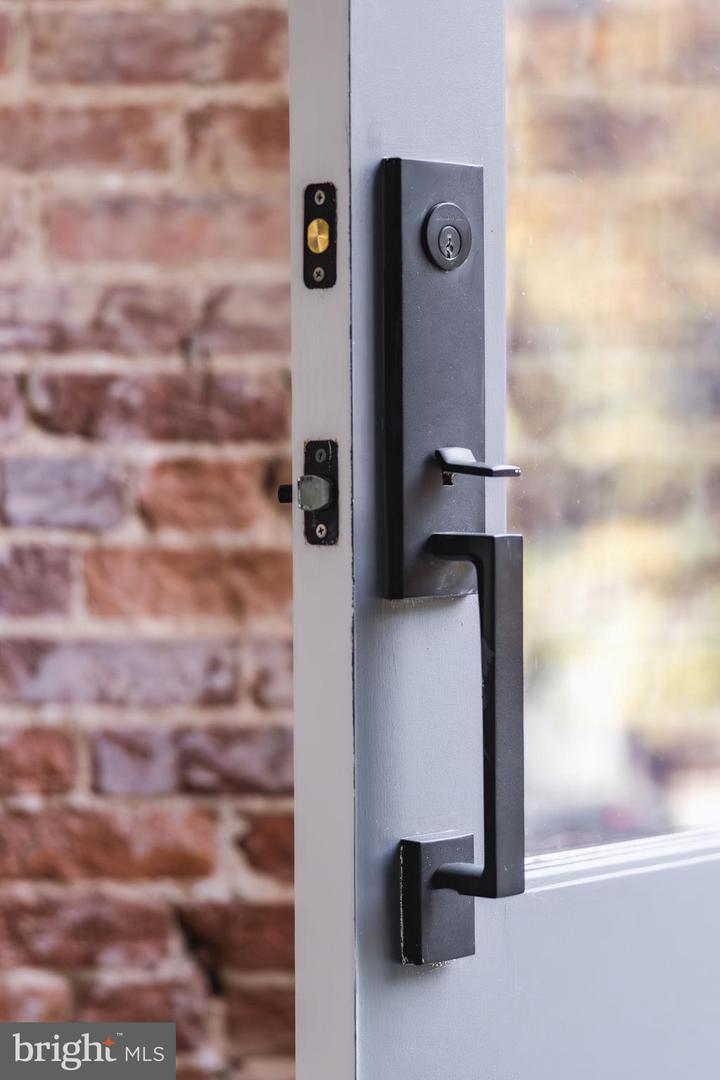 2460 ONTARIO RD NW, WASHINGTON, District Of Columbia 20009, 5 Bedrooms Bedrooms, ,4 BathroomsBathrooms,Residential,For sale,2460 ONTARIO RD NW,DCDC2232192 MLS # DCDC2232192