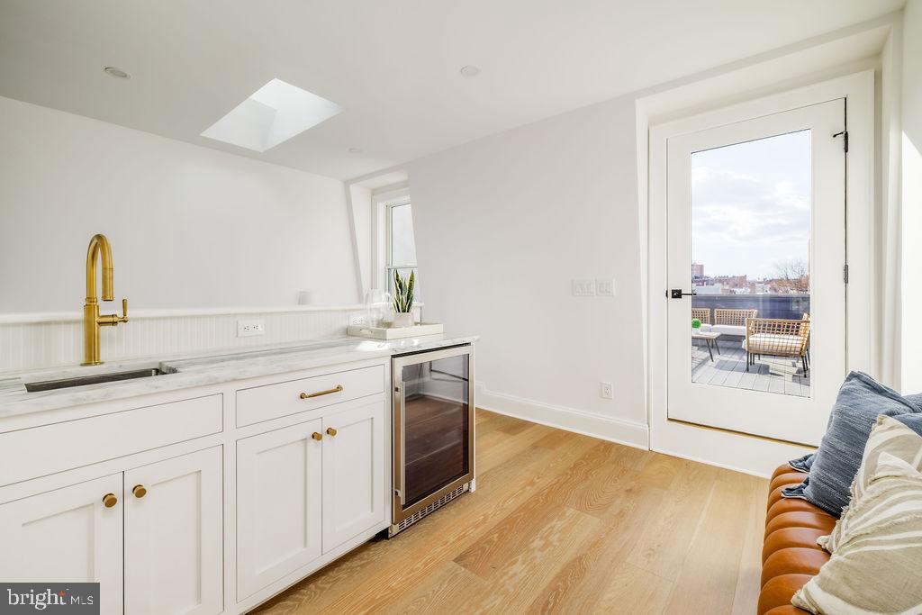 2460 ONTARIO RD NW, WASHINGTON, District Of Columbia 20009, 5 Bedrooms Bedrooms, ,4 BathroomsBathrooms,Residential,For sale,2460 ONTARIO RD NW,DCDC2232192 MLS # DCDC2232192