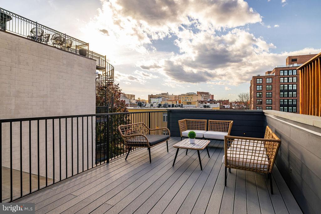 2460 ONTARIO RD NW, WASHINGTON, District Of Columbia 20009, 5 Bedrooms Bedrooms, ,4 BathroomsBathrooms,Residential,For sale,2460 ONTARIO RD NW,DCDC2232192 MLS # DCDC2232192