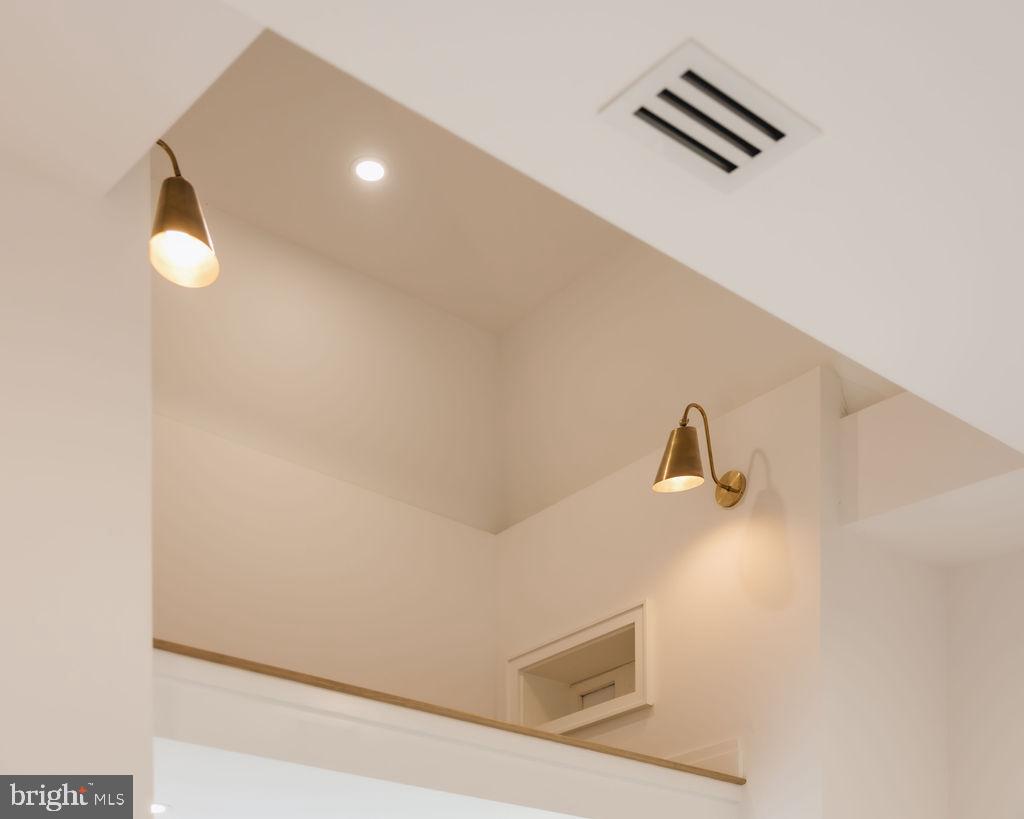 2460 ONTARIO RD NW, WASHINGTON, District Of Columbia 20009, 5 Bedrooms Bedrooms, ,4 BathroomsBathrooms,Residential,For sale,2460 ONTARIO RD NW,DCDC2232192 MLS # DCDC2232192