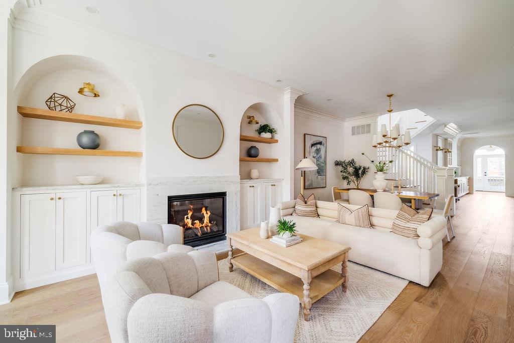 2460 ONTARIO RD NW, WASHINGTON, District Of Columbia 20009, 5 Bedrooms Bedrooms, ,4 BathroomsBathrooms,Residential,For sale,2460 ONTARIO RD NW,DCDC2232192 MLS # DCDC2232192