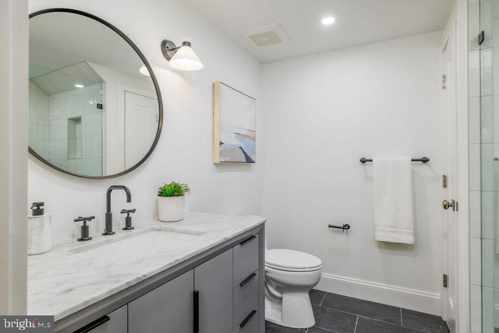 2460 ONTARIO RD NW, WASHINGTON, District Of Columbia 20009, 5 Bedrooms Bedrooms, ,4 BathroomsBathrooms,Residential,For sale,2460 ONTARIO RD NW,DCDC2232192 MLS # DCDC2232192