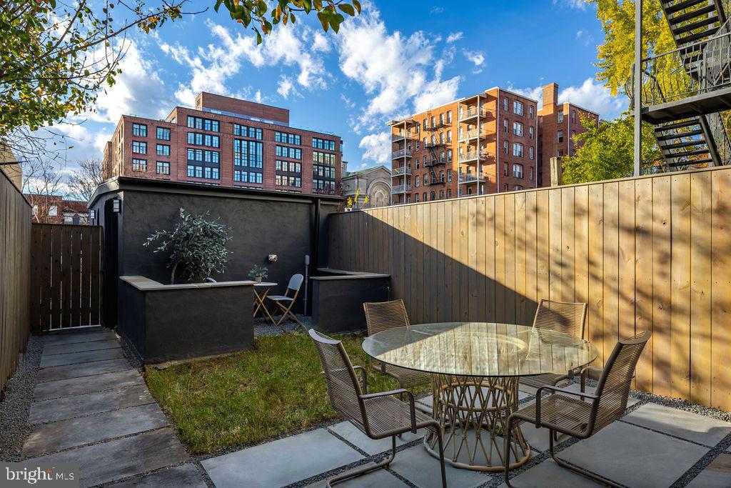 2460 ONTARIO RD NW, WASHINGTON, District Of Columbia 20009, 5 Bedrooms Bedrooms, ,4 BathroomsBathrooms,Residential,For sale,2460 ONTARIO RD NW,DCDC2232192 MLS # DCDC2232192