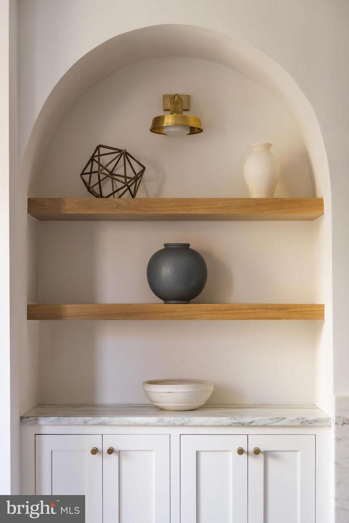 2460 ONTARIO RD NW, WASHINGTON, District Of Columbia 20009, 5 Bedrooms Bedrooms, ,4 BathroomsBathrooms,Residential,For sale,2460 ONTARIO RD NW,DCDC2232192 MLS # DCDC2232192