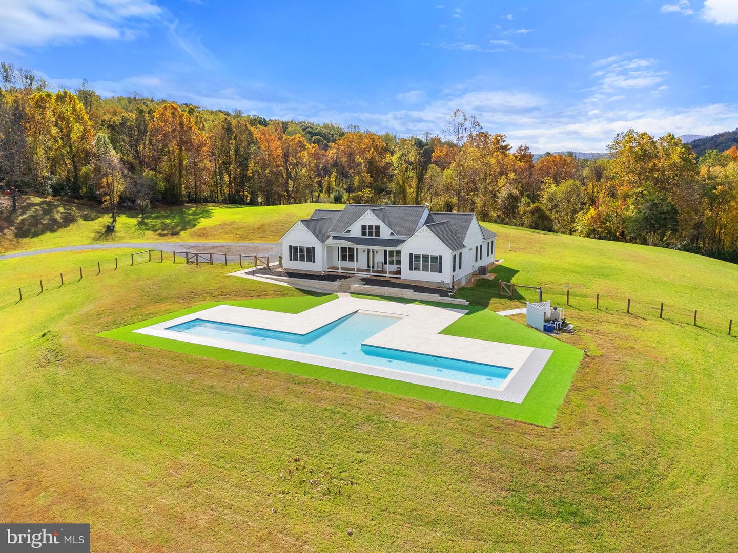 4050 CARRINGTON, DELAPLANE, Virginia 20144, 4 Bedrooms Bedrooms, ,2 BathroomsBathrooms,Residential,For sale,4050 CARRINGTON,VAFQ2019690 MLS # VAFQ2019690