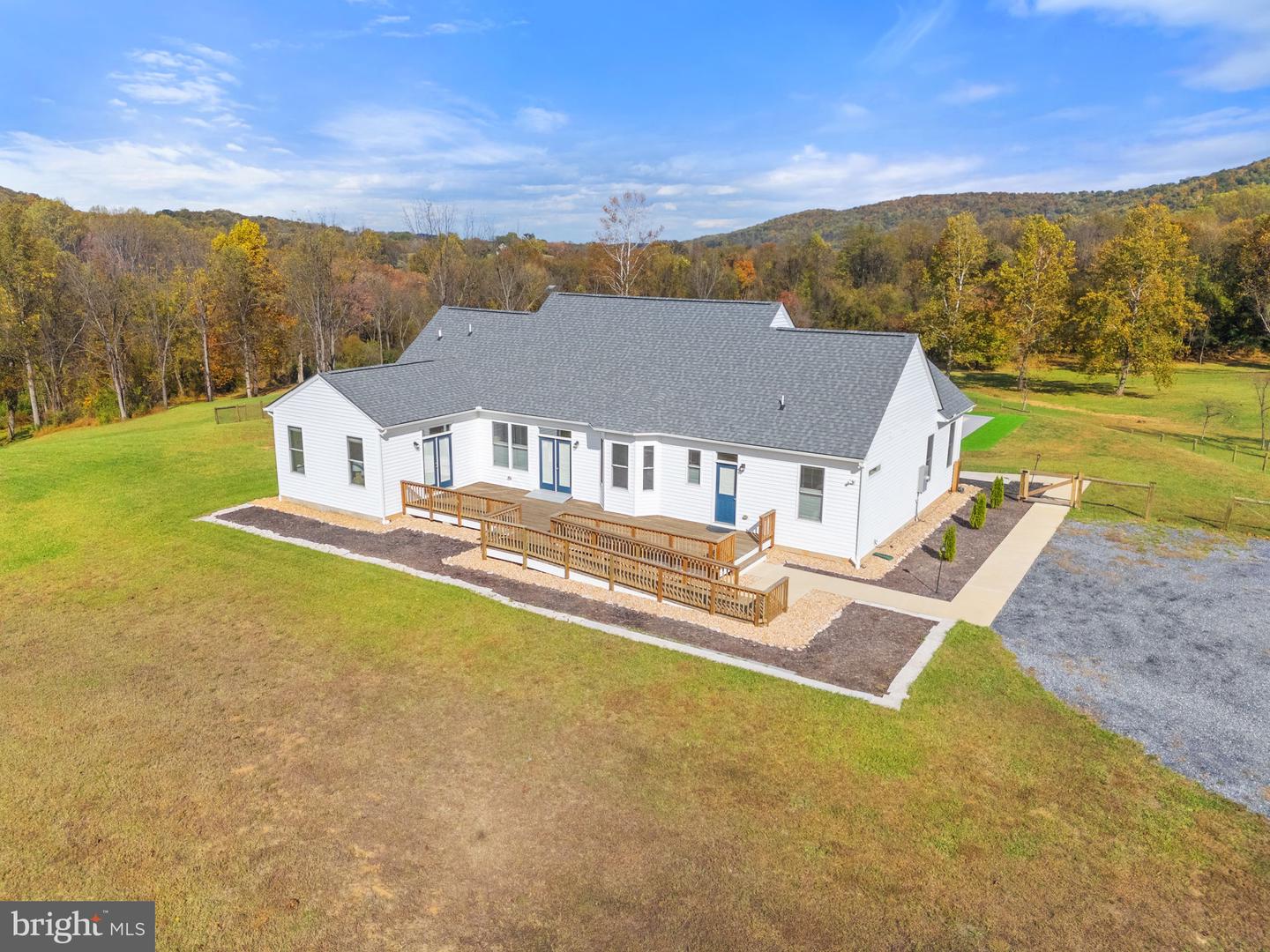 4050 CARRINGTON, DELAPLANE, Virginia 20144, 4 Bedrooms Bedrooms, ,2 BathroomsBathrooms,Residential,For sale,4050 CARRINGTON,VAFQ2019690 MLS # VAFQ2019690