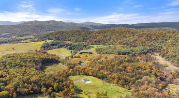 4050 CARRINGTON, DELAPLANE, Virginia 20144, 4 Bedrooms Bedrooms, ,2 BathroomsBathrooms,Residential,For sale,4050 CARRINGTON,VAFQ2019690 MLS # VAFQ2019690