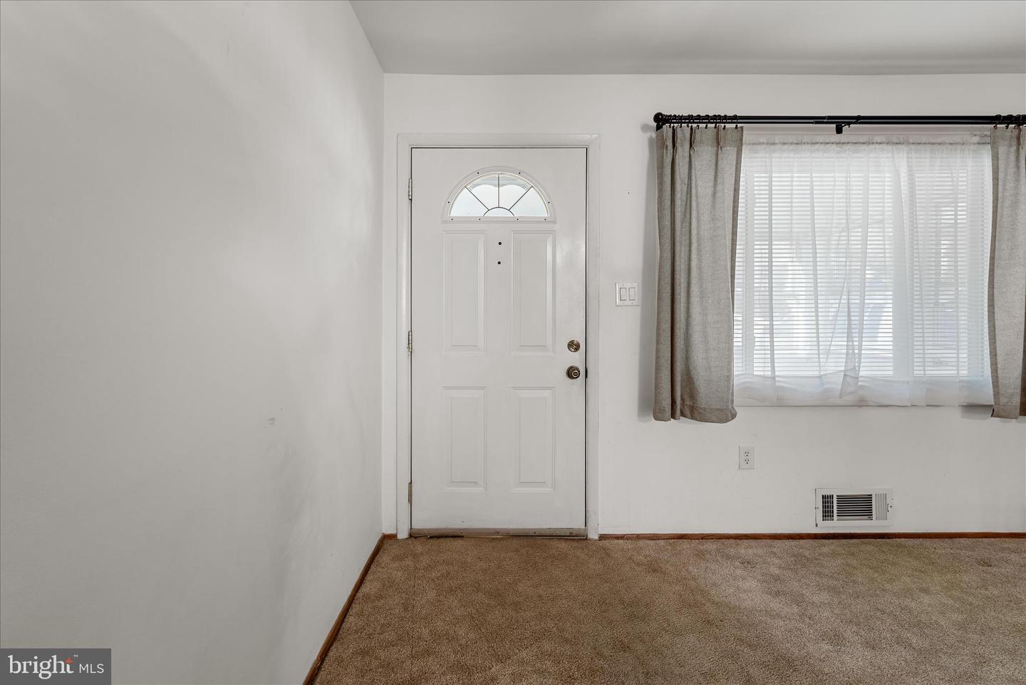 13719 KNOWLES ST, WOODBRIDGE, Virginia 22191, 3 Bedrooms Bedrooms, ,2 BathroomsBathrooms,Residential,For sale,13719 KNOWLES ST,VAPW2107908 MLS # VAPW2107908