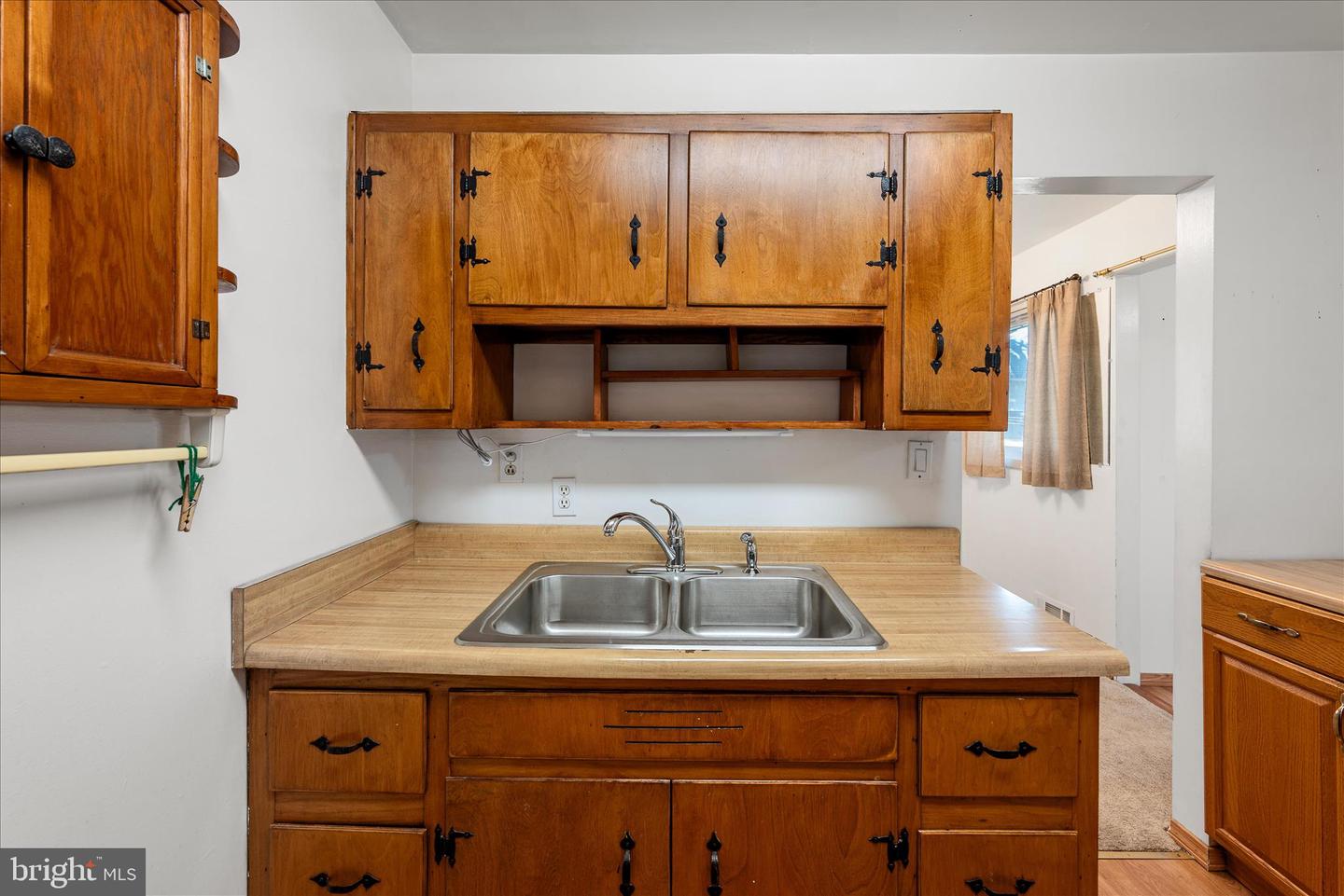 13719 KNOWLES ST, WOODBRIDGE, Virginia 22191, 3 Bedrooms Bedrooms, ,2 BathroomsBathrooms,Residential,For sale,13719 KNOWLES ST,VAPW2107908 MLS # VAPW2107908