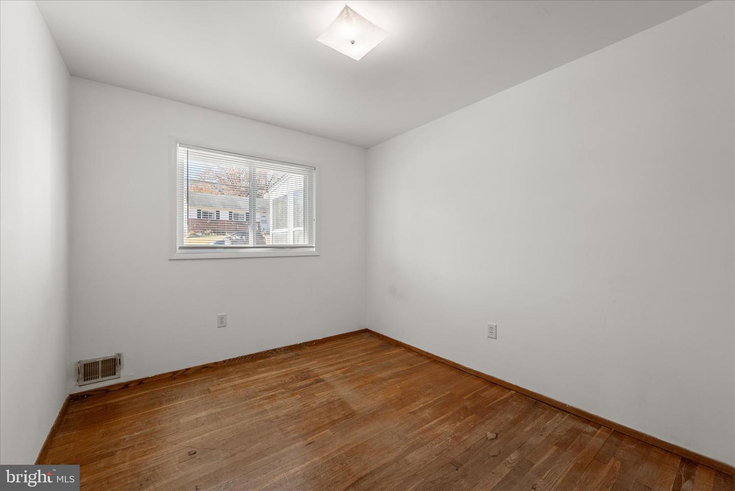 13719 KNOWLES ST, WOODBRIDGE, Virginia 22191, 3 Bedrooms Bedrooms, ,2 BathroomsBathrooms,Residential,For sale,13719 KNOWLES ST,VAPW2107908 MLS # VAPW2107908