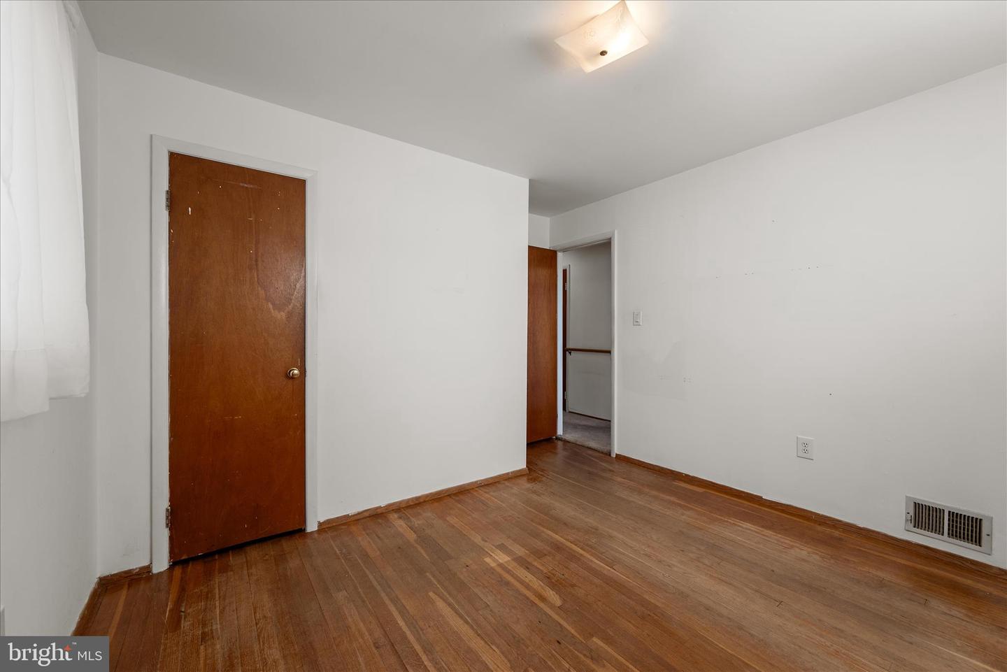 13719 KNOWLES ST, WOODBRIDGE, Virginia 22191, 3 Bedrooms Bedrooms, ,2 BathroomsBathrooms,Residential,For sale,13719 KNOWLES ST,VAPW2107908 MLS # VAPW2107908